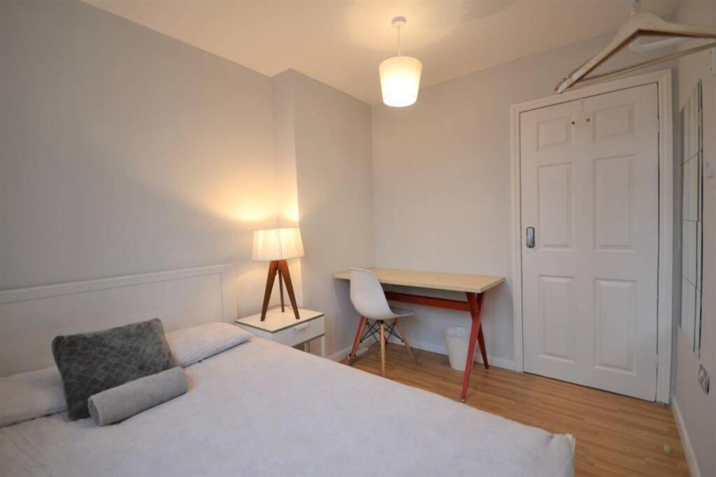 Stylish Budget 4 Bedroom Flat In Brick Lane Лондон Екстер'єр фото